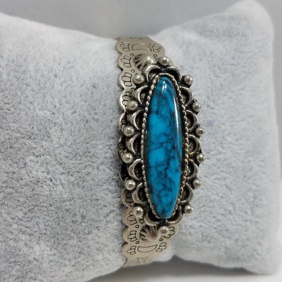 Vintage Southwestern Style Bracelet, Faux Turquoise Etched Cuff, 1970s, 6 Inches - Picture 2 of 10